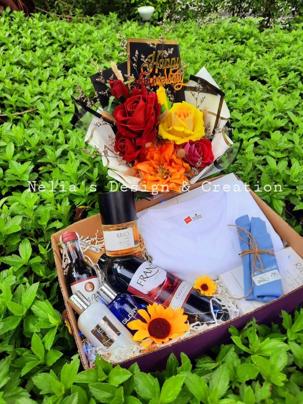 The Love & Luxury Anniversary Box