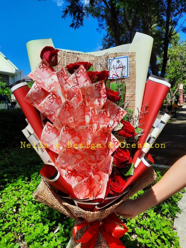 Red Hot Cash Bouquet